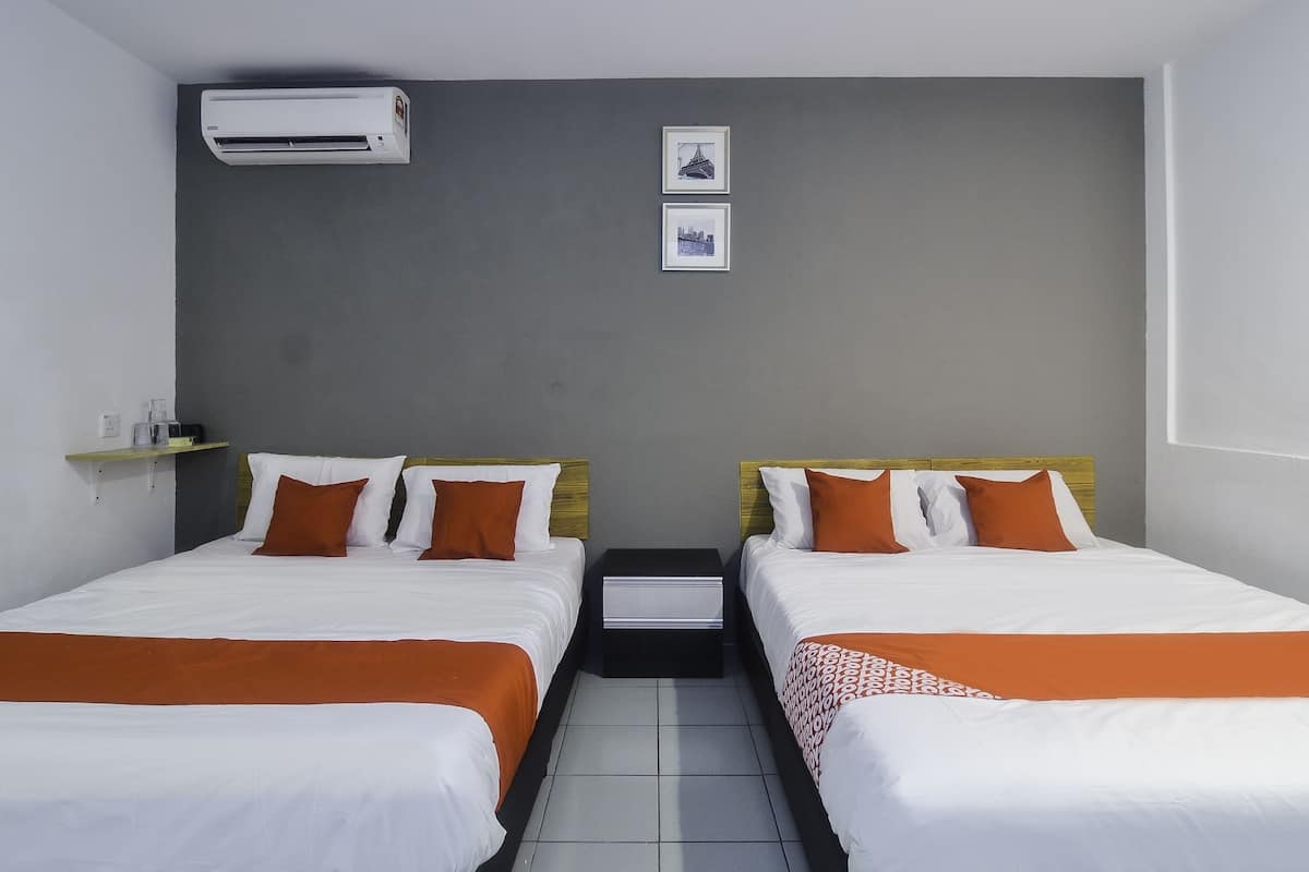 Desk, WiFi (free), bed sheets