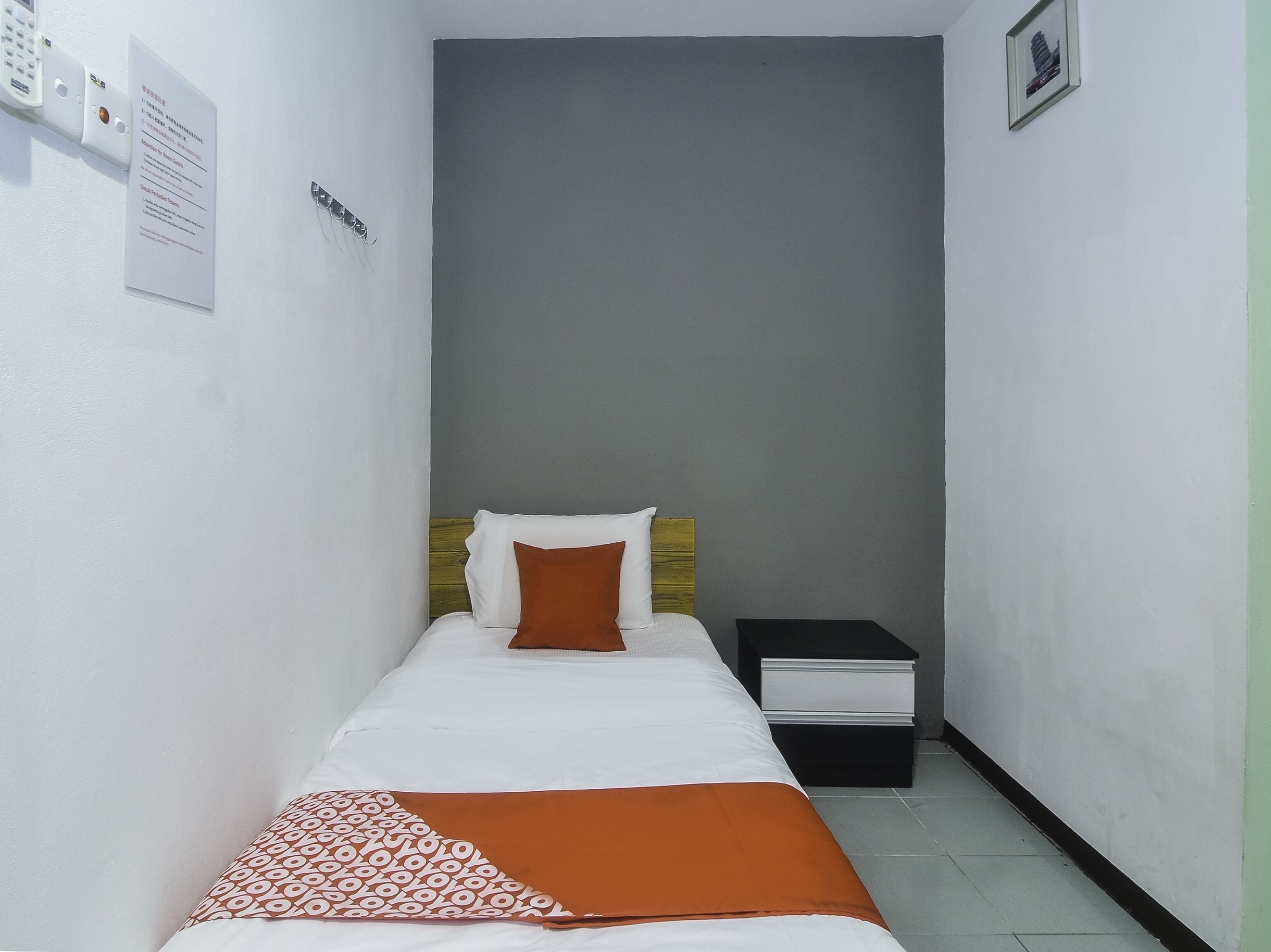 deluxe single room | free wifi, bed sheets