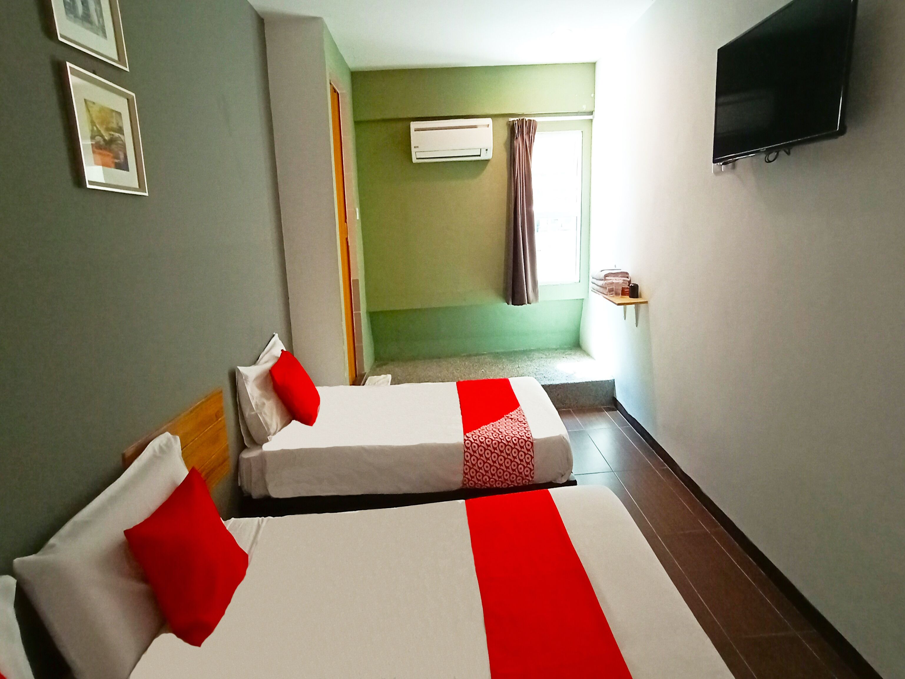 superior suite | free wifi, bed sheets