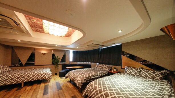 Signature Room