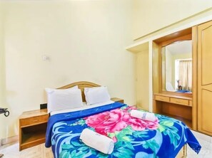 Deluxe Double Room | Free WiFi - RAINBOW COTTAGES (Ootacamund)