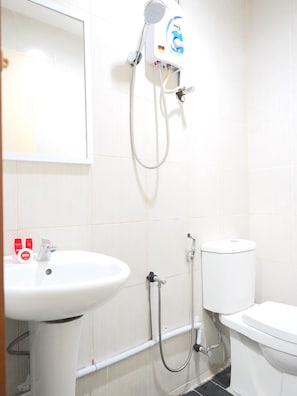 Buồng tắm vòi sen, đồ dùng nhà tắm miễn phí, chậu vệ sinh/vòi rửa