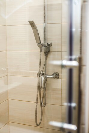 Regadera en el baño
