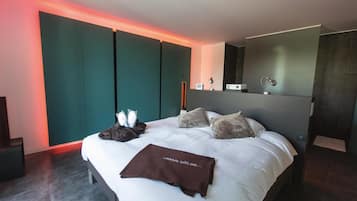 Individually decorated, individually furnished, free WiFi, bed sheets