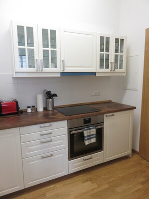 Apartment mit Dusche 2 | Eigene Küche | Kühlschrank, Ofen, Herdplatte, Geschirrspüler