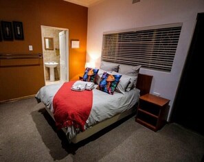 Double Room | Desk, laptop workspace, iron/ironing board, free WiFi - The Executive House (Newcastle)
