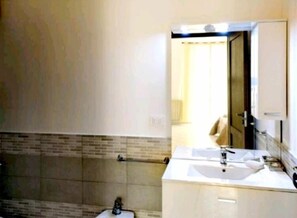 Doppelzimmer | Badezimmer