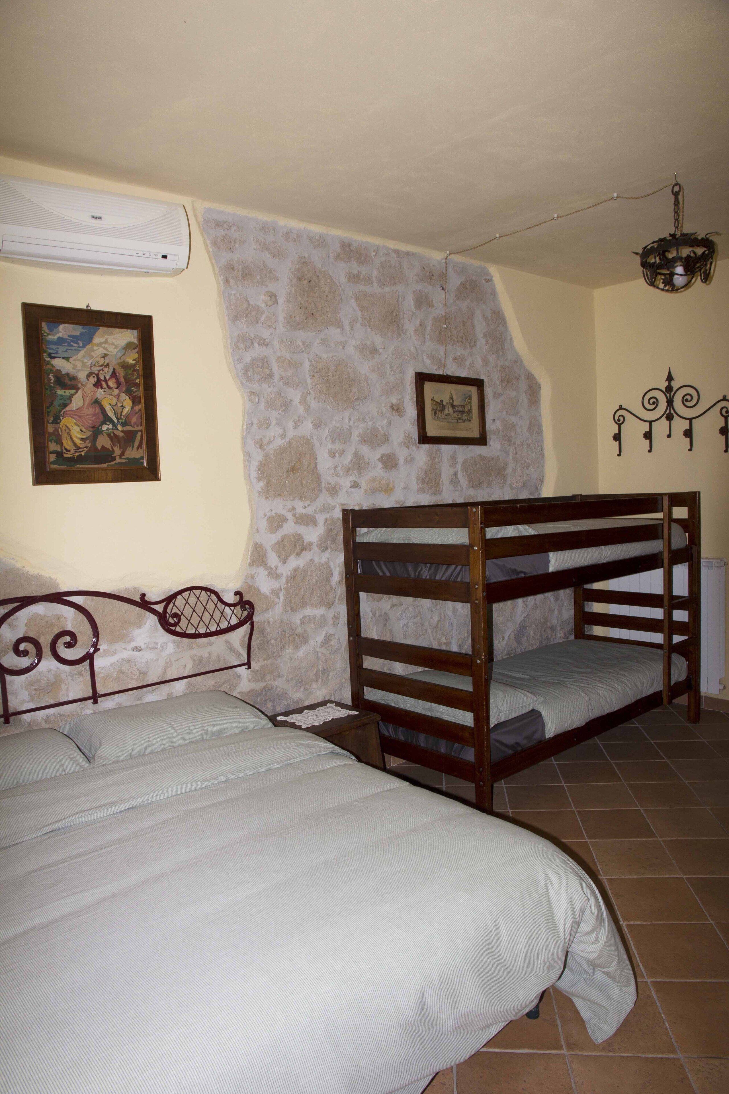 Family Double or Twin Room (Camera del Girasole) | Extra beds