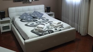 Double Room | WiFi (free), bed sheets - Hostal Itxasoenea (Aoiz)