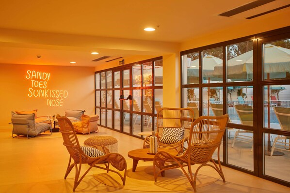 Lobby - Alua Calvia Mallorca Hotel (Calvia)