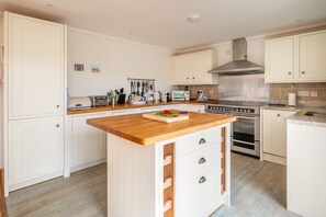 Microwave, dishwasher, coffee/tea maker, highchair