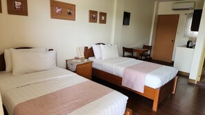 Standard room | Premium bedding, desk, free WiFi, bed sheets - Balay ni Manuel ken Maria Boutique Hotel (San Fernando)