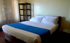 Premium bedding, desk, free WiFi, bed sheets - Balay ni Manuel ken Maria Boutique Hotel (San Fernando)