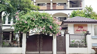 Balay ni Manuel ken Maria Boutique Hotel