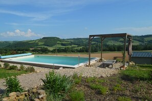 Piscine extérieure (ouverte en saison)
