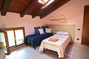 Premium bedding, down duvets, free WiFi, bed sheets