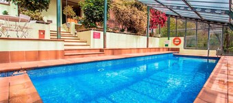 Restored mill 4 p, heated communal swimming pool (S Sta. to P. Decbre.)