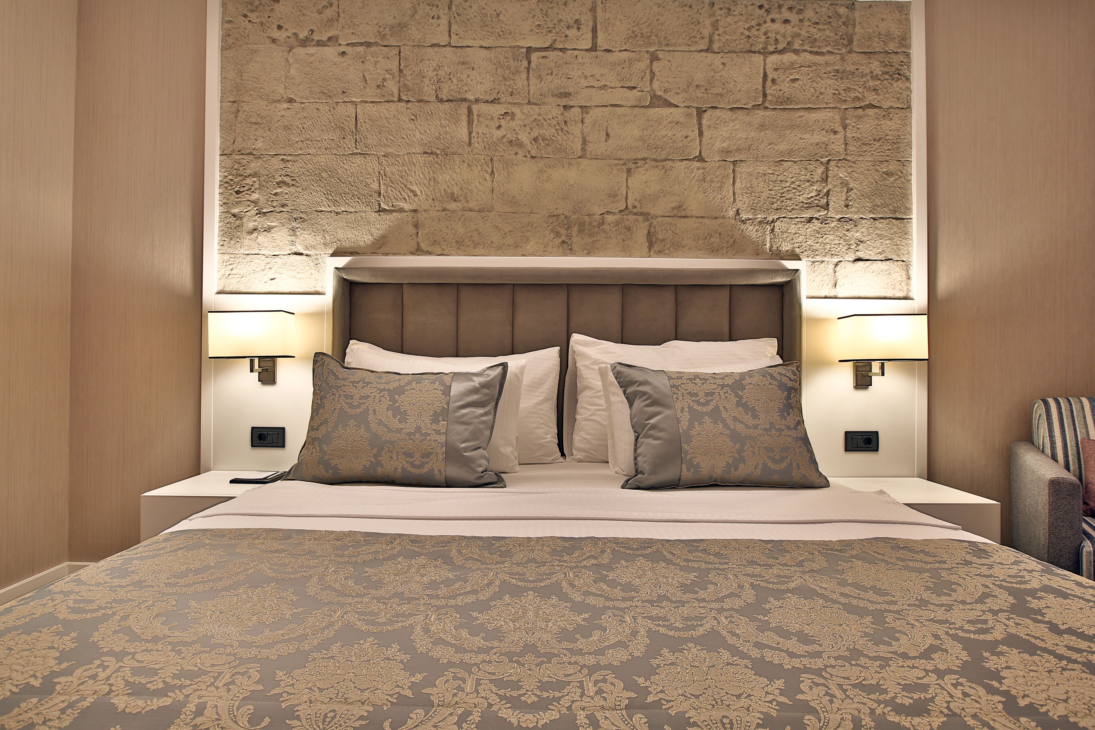 standard double room | 1 bedroom, premium bedding, minibar, in-room safe