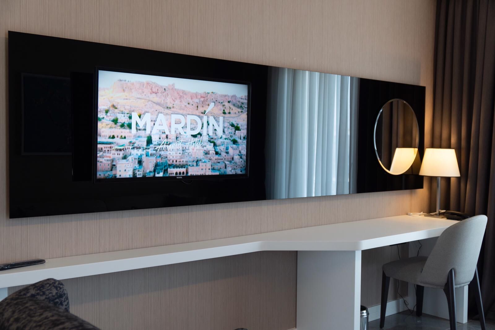 standard twin room | living area | plasma tv