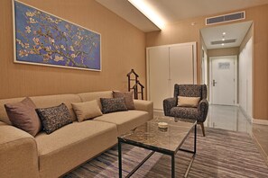 Suite | Living room