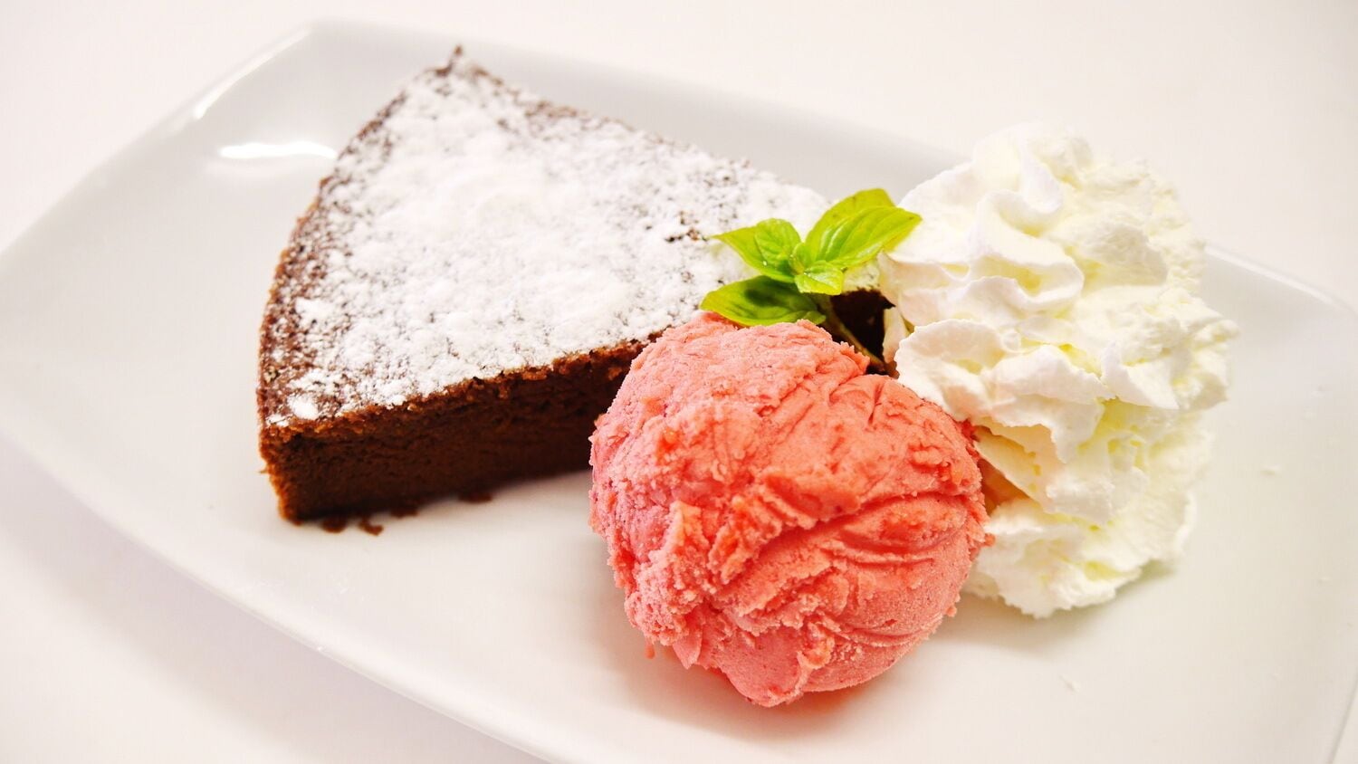 Foto - AC-Armazéns Cogumbreiro