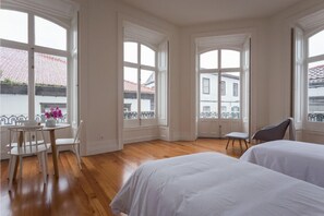 Deluxe Double Room, City View | Individually decorated, individually furnished, desk, blackout drapes - Armazéns Cogumbreiro (Ponta Delgada)