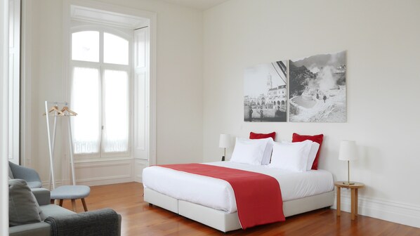 Deluxe Double Room, City View | Individually decorated, individually furnished, desk, blackout drapes