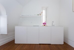 Standard Room, City View | Private kitchenette | Fridge, microwave, stovetop, coffee/tea maker