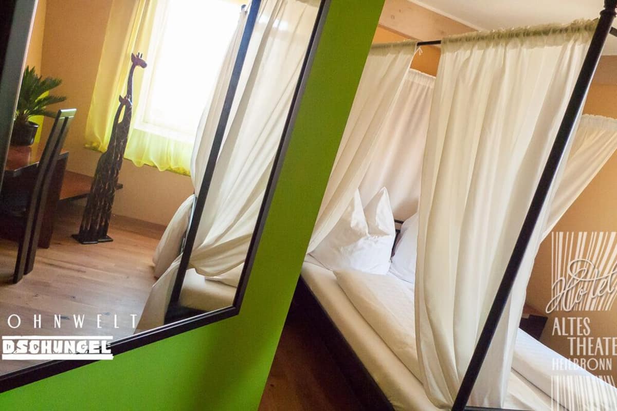 Design Double Room (Wohnwelt Dschungel)