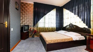 Comfort Room | Soundproofing, iron/ironing board, free WiFi, bed sheets