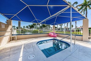 Beheizter Pool