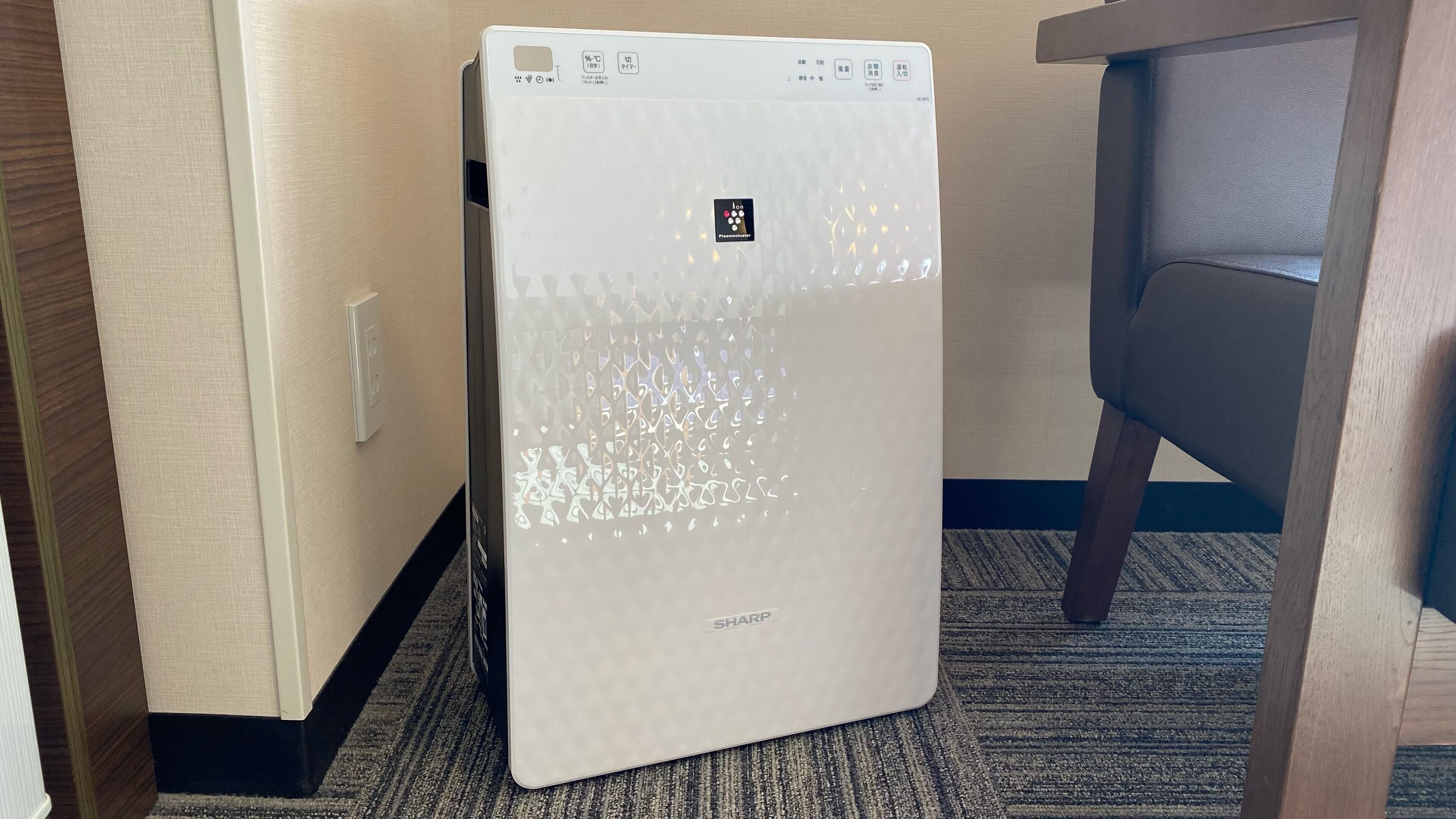 desk, blackout curtains, free wifi, bed sheets