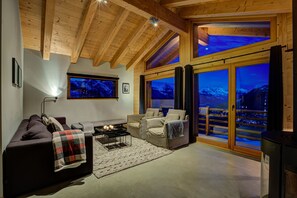 TV, fireplace, stereo - Chalet Aramis - Jacuzzi - Views - La Tzoumaz, 4 Vallees (La Tzoumaz)