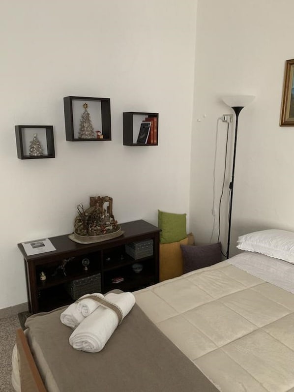 1 Schlafzimmer, schallisolierte Zimmer, Bügeleisen/Bügelbrett, WLAN