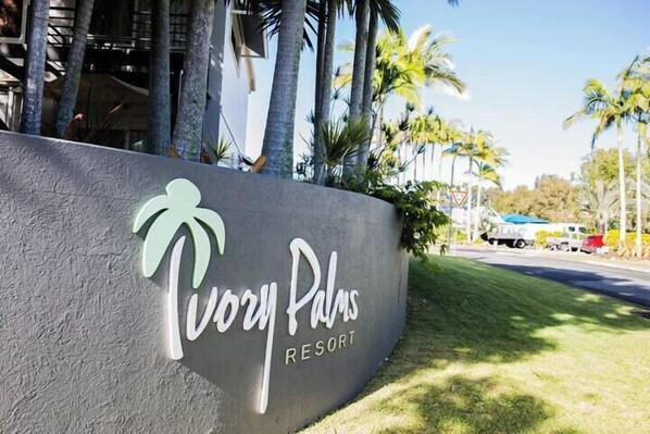 Property grounds - Unit 88 - Tropical Getaway in 2 Bedroom Unit in 4* Resort (Noosaville)