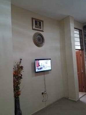 Interior detail - Bright Hotel & Suites (Koforidua)