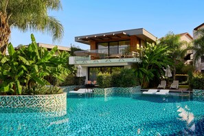 Lake House Suite, Pool Access | Free minibar, in-room safe, desk, laptop workspace - Akra Fethiye The Residence Tui Blue Sensatori – Adults Only– All Inclusive  (Fethiye)