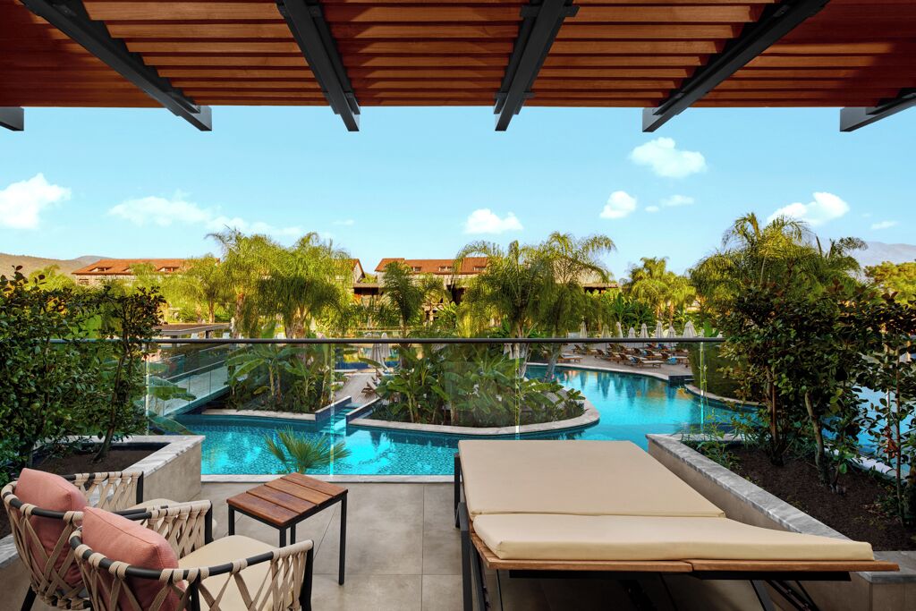 Superior Double Room | Free minibar, in-room safe, desk, laptop workspace