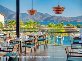 3 restaurantes; se sirve desayuno, almuerzo y cena; cocina internacional