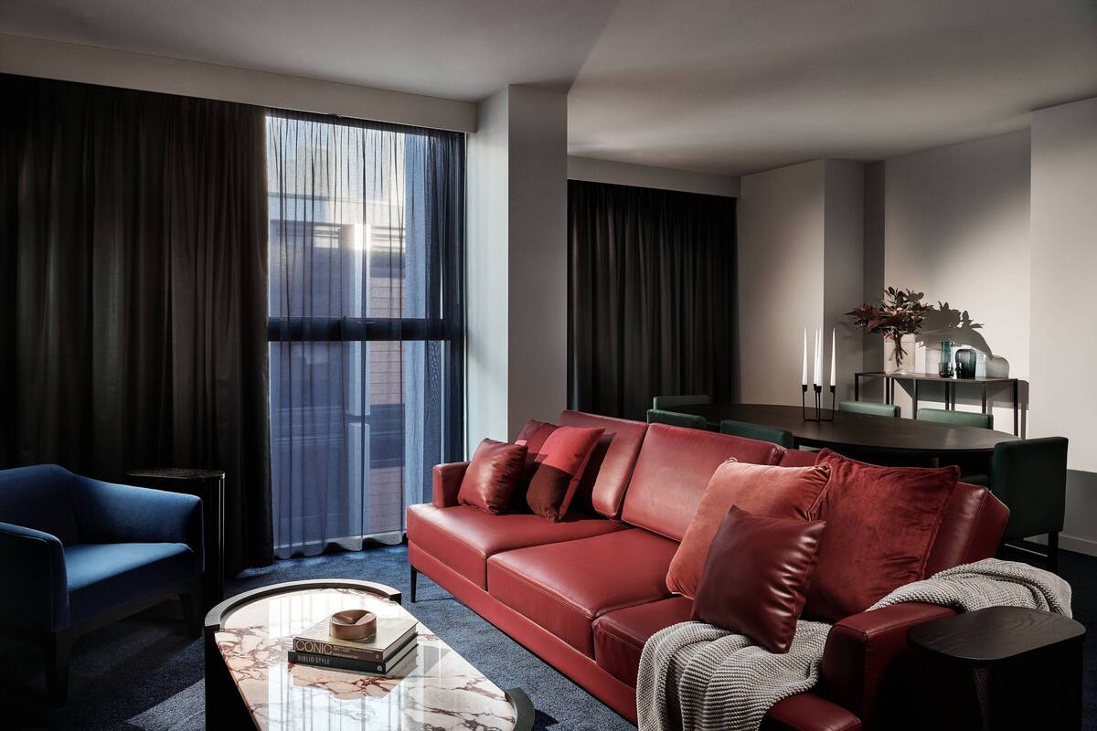 55-inch led tv with satellite channels, tv, netflix