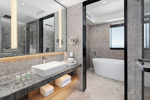 Bathroom - Courtyard by Marriott Hangzhou West (Hangzhou)