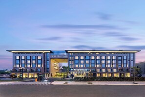 Exterior - Courtyard by Marriott Hangzhou West (Hangzhou)