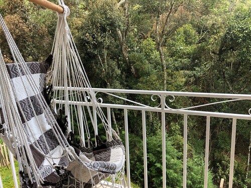 Beautiful Complete Apartment | Rustic & Modern with Garage