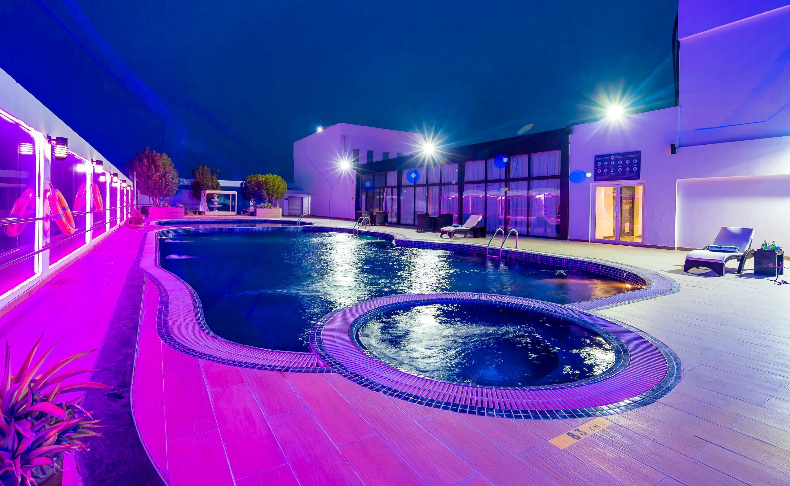 Outdoor pool, open 9:00 AM to 6:00 PM, sun loungers