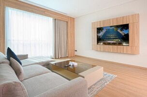 Royal Double Room | Living area | LED TV