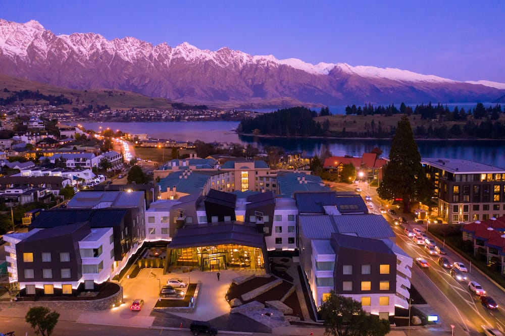 Holiday Inn Express & Suites Queenstown by IHG