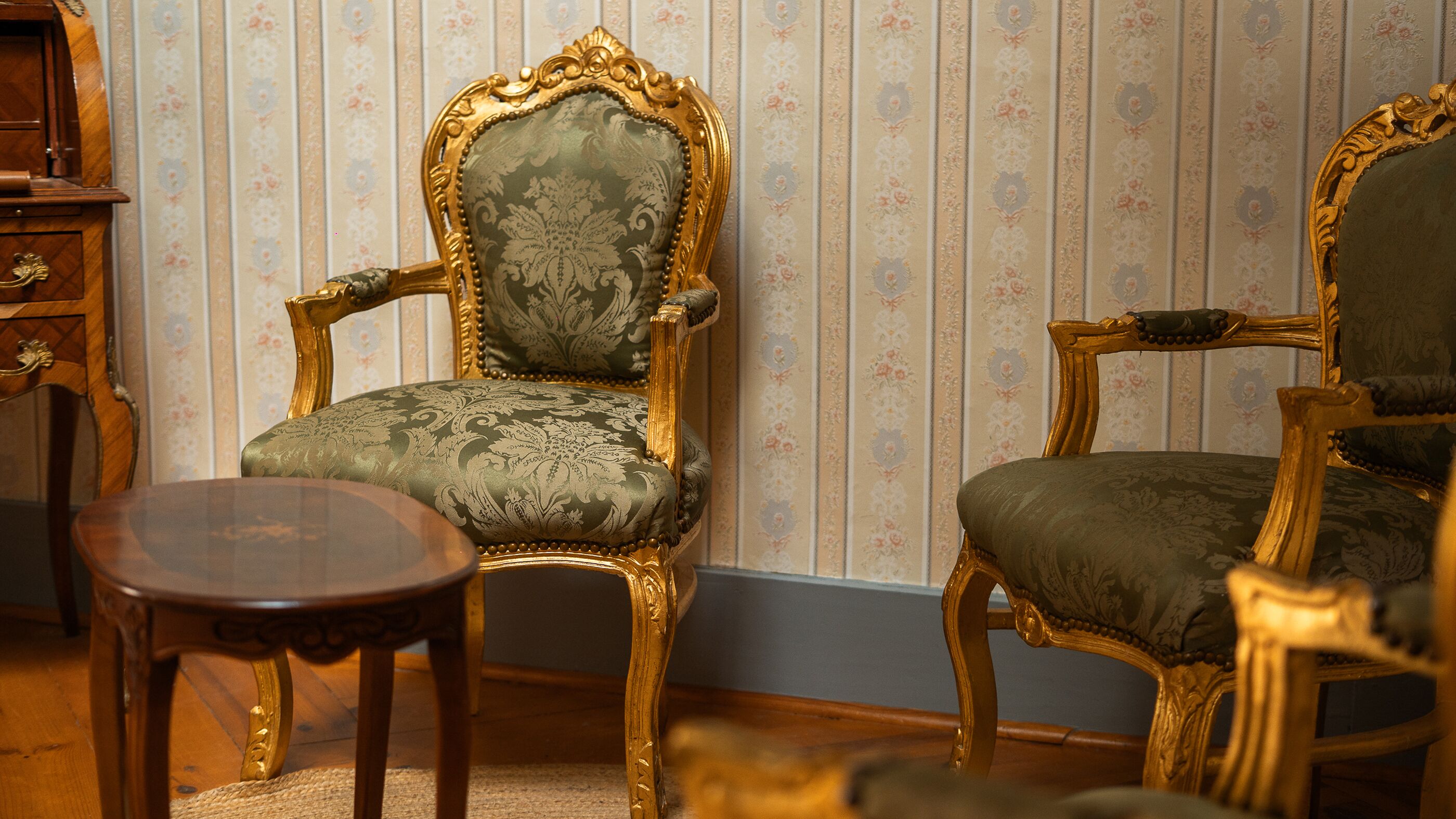 Deluxe Duplex (Balzac) | Living room