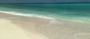 Peaceful Times House - Green Turtle Cay, Abaco - Nur wenige Schritte von Coco Bay entfernt