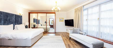 Lägenhet - 3 sovrum (2.5 Bathrooms) | 2 sovrum, sängtillbehör av högsta kvalitet och duntäcken