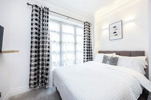Apartment, 3 Bedrooms (2.5 Bathrooms)